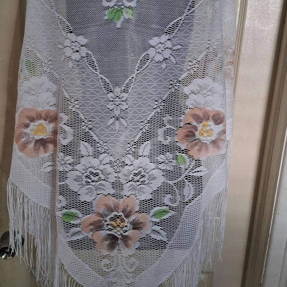 No brand floral wrap/shawl A-10 - Picture 2 of 2